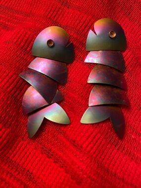 Iridescent Fish-Scale Drop Earrings - Movement